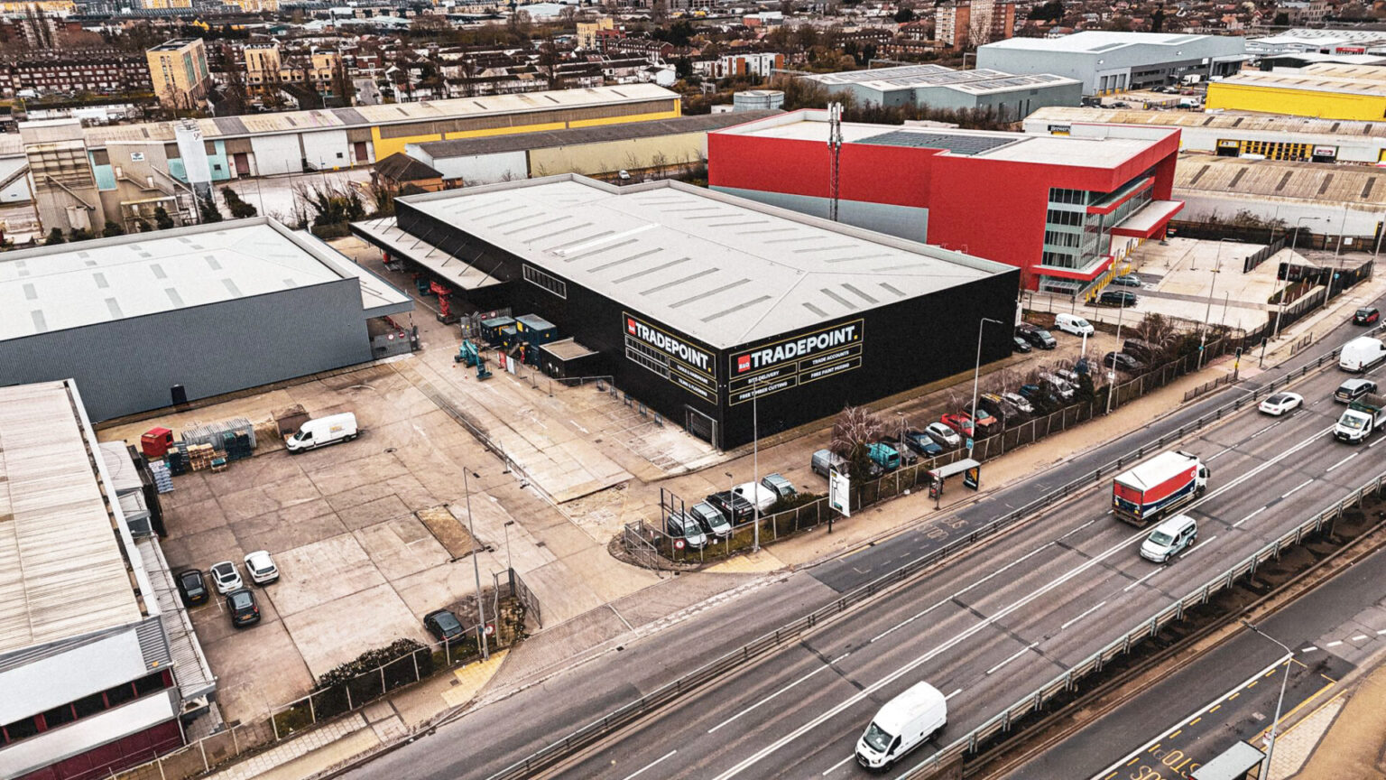B&Q signs for first UK site for TradePoint brand | BE News