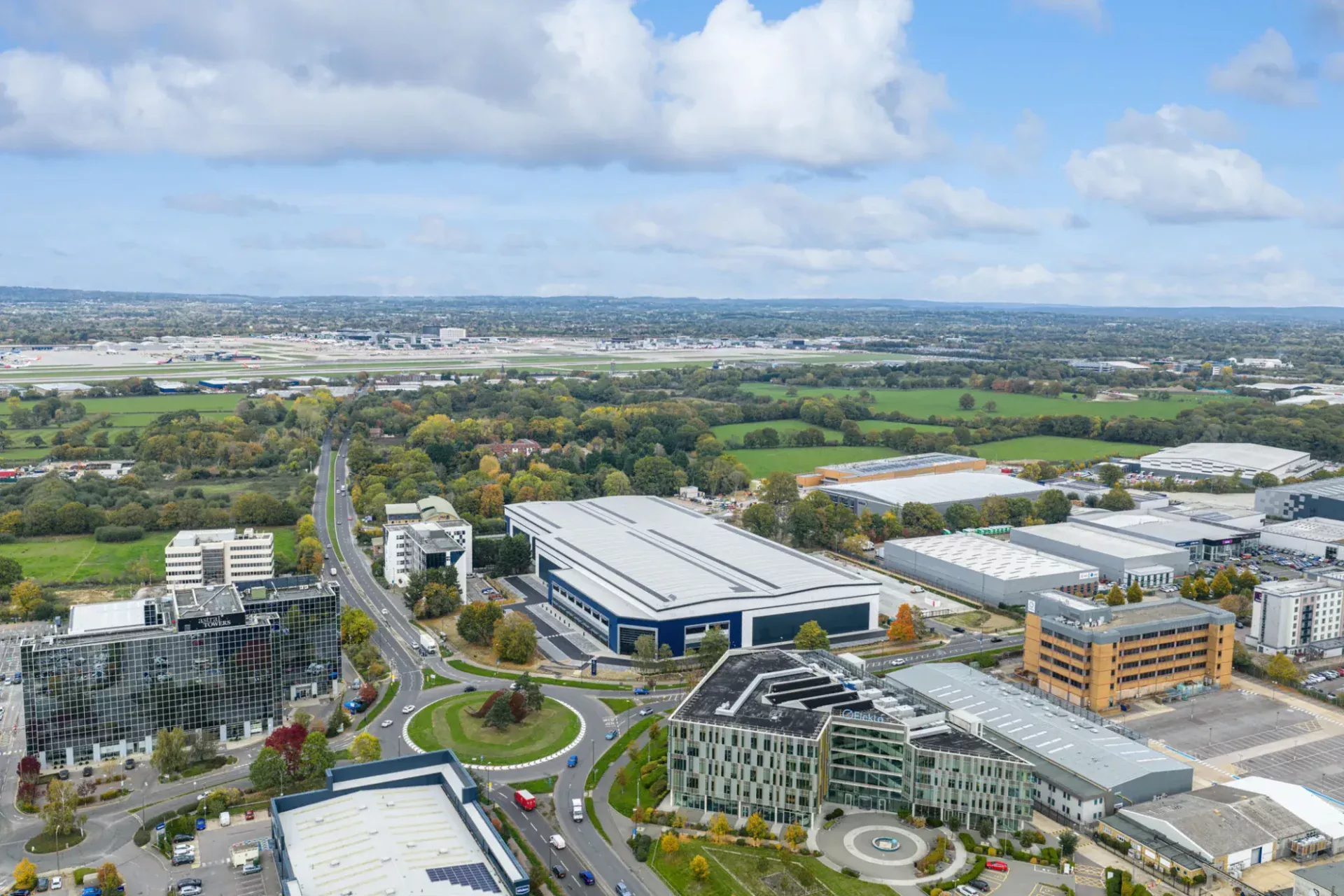 Panattoni secures 200,000 sq ft Crawley letting to e-commerce retailer