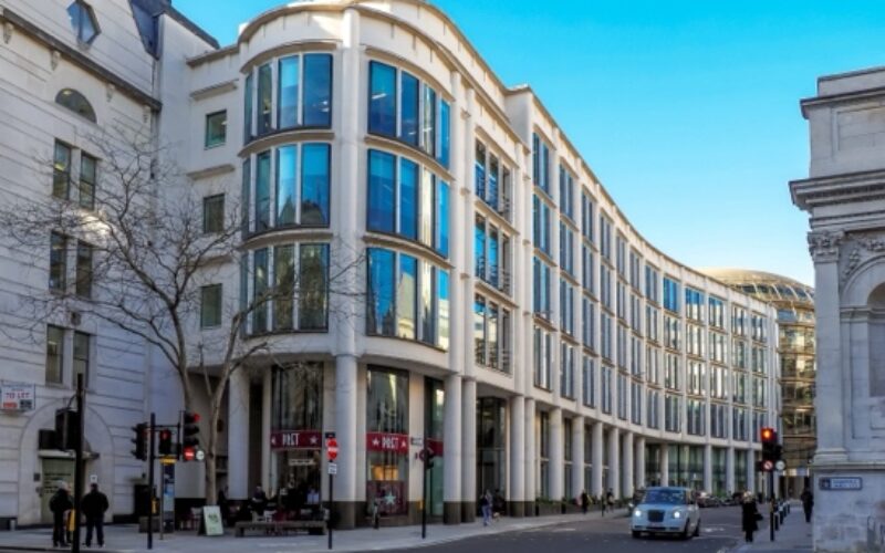 30 Gresham Street credit Phil Hutchison
