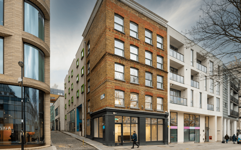 66 Turnmill St