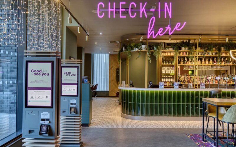 Edinburgh Airport Premier Inn The Social