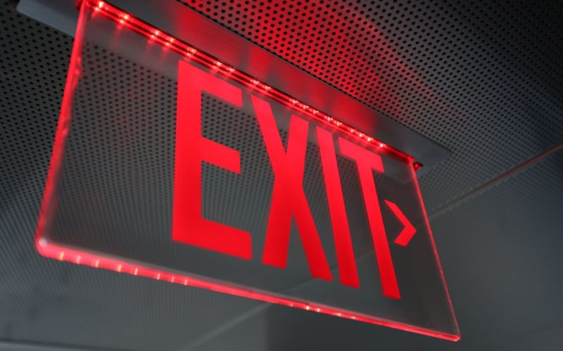 Exit,Sign.,Emergency,Exit,Direction,Indicator,On,The,Ceiling,In