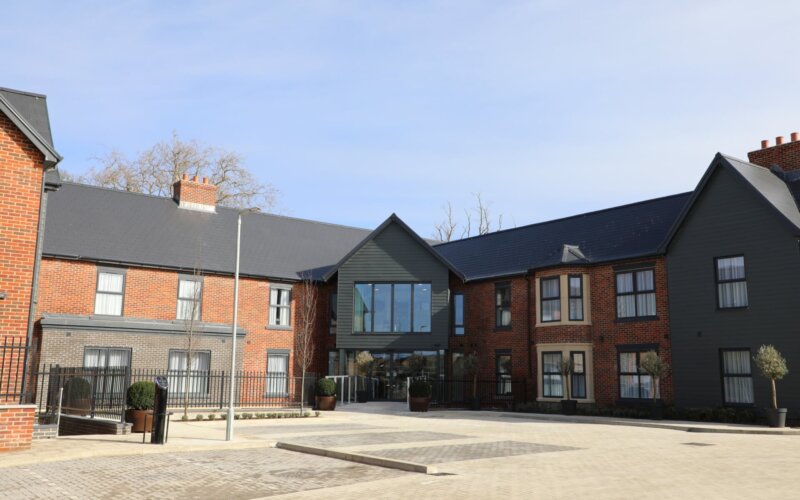 External - Thapston