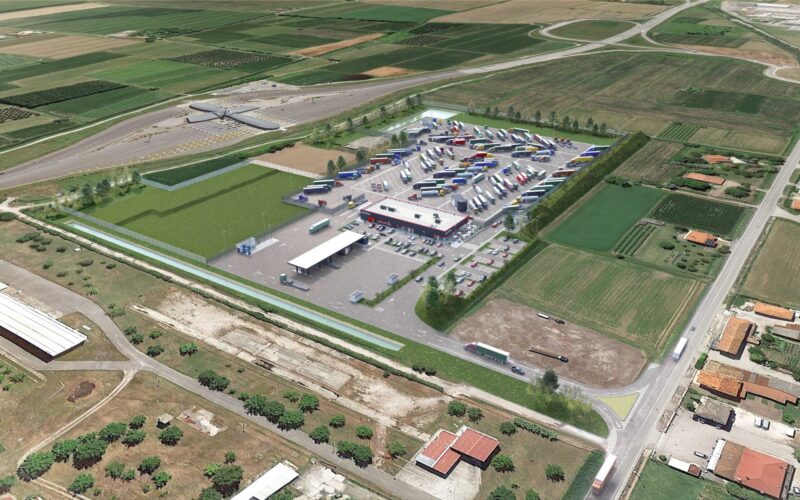 GREYKITE Area Servicio LATISANA_Italy
