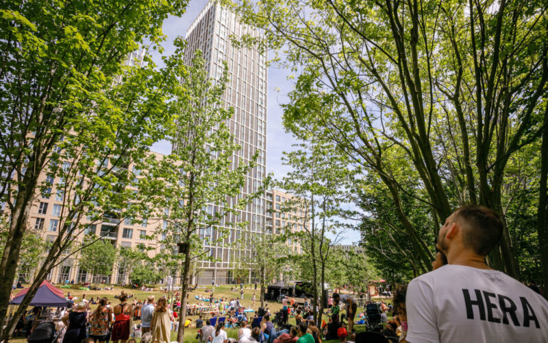 Get Living Plaza 240