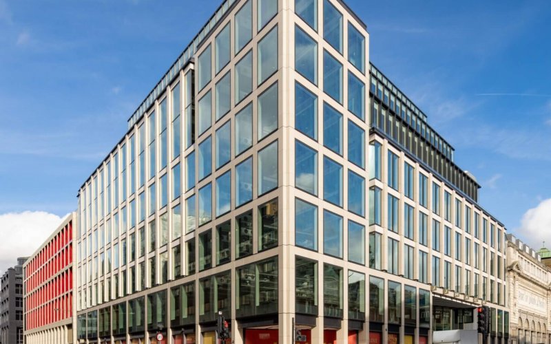 A brand new high quality 206,000 sq ft office and retail development in the heart of Farringdon. Architect: Lifschutz Davidson Sandilands. Main contractor: MACE