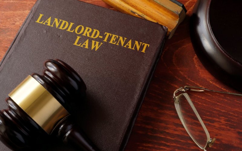 Landlord tenant law shutterstock_561396721-min