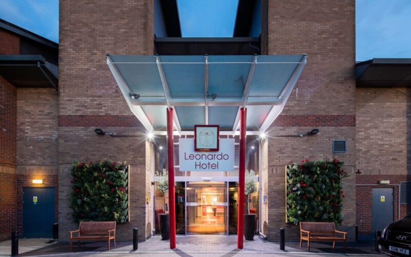 Leonardo Hotel London Heathrow Airport Bar Exterior_1805x1536_desktop_2