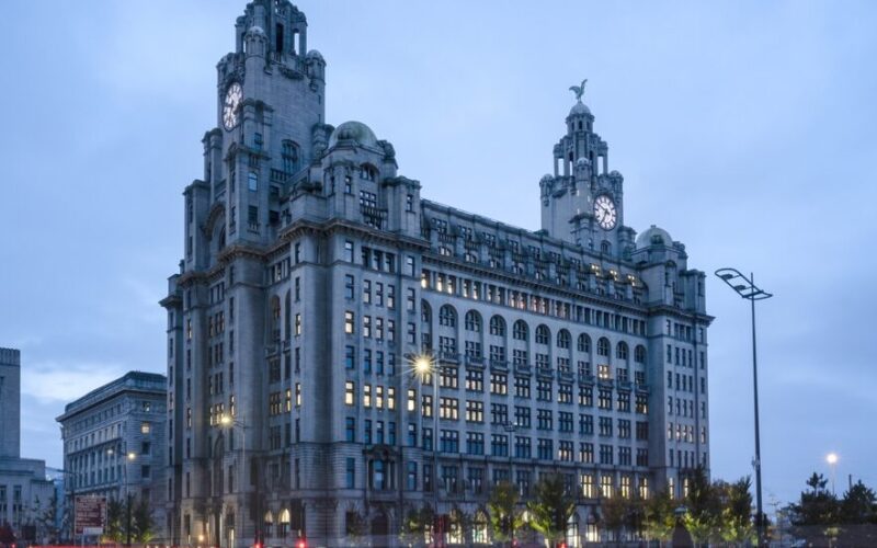 Historic,Liverpool,Royal,Liver,Building,In,Rainy,Morning