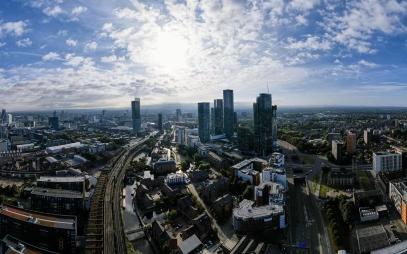 Manchester shutterstock_2187327179-min