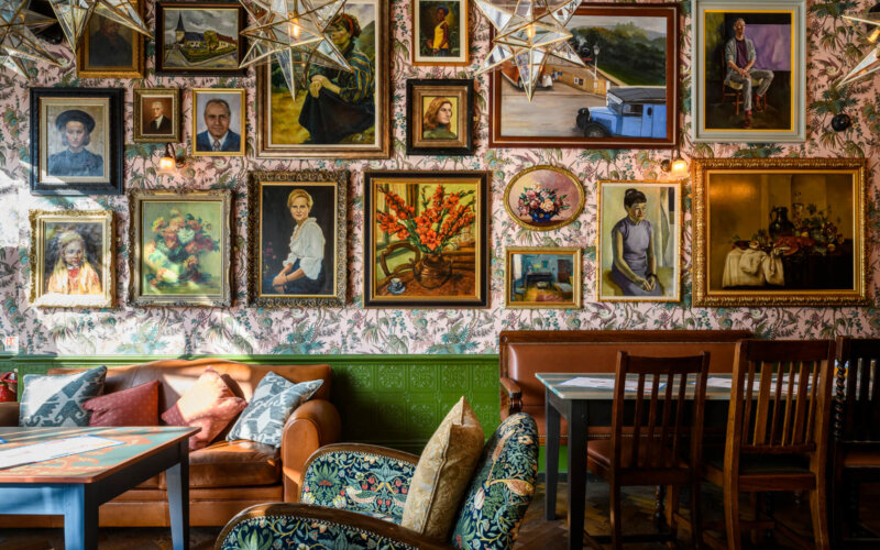 Ormo Lounge, Llandudno