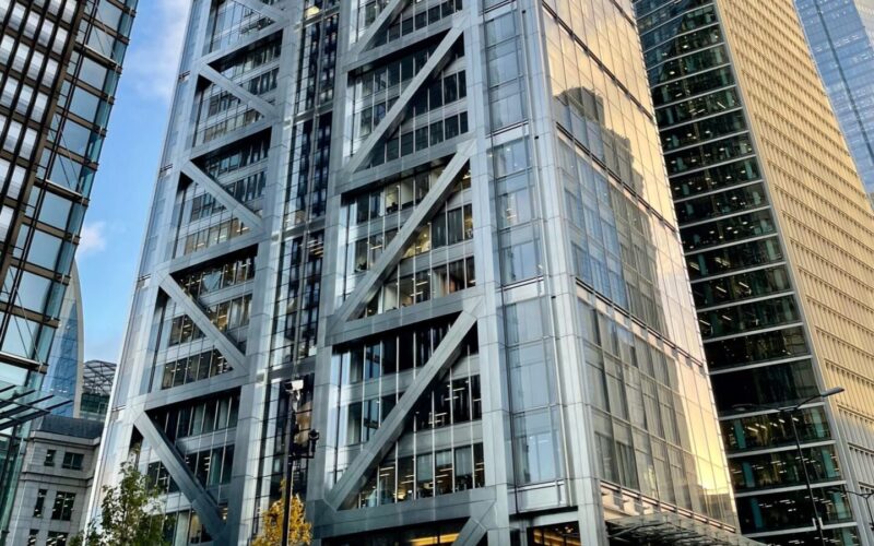 Salesforce Tower