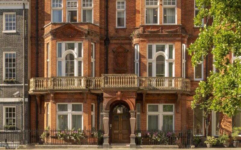 Savills - 34 Berkeley Sq _hero