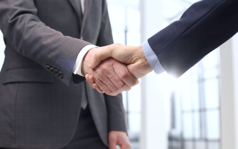 Handshake,,Agreement,After,The,Transaction