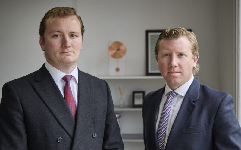 Sibner; Wilfrid van Geest (L), Edward Batchelor (R)