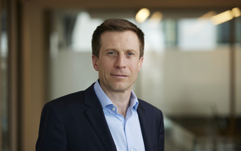 Simon Carter_Headshot 2024_8552