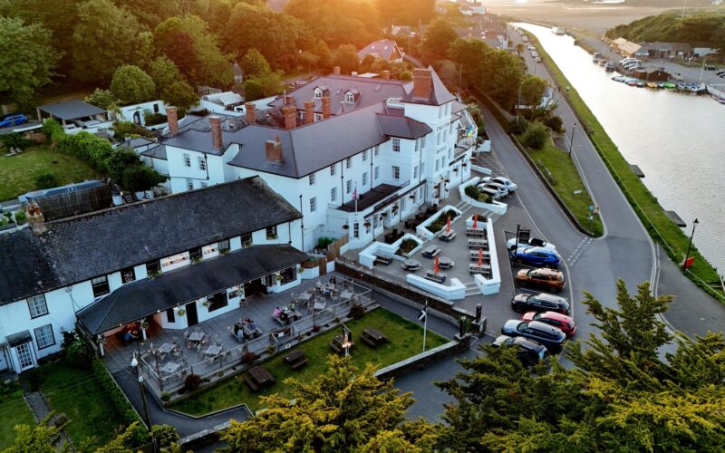 Sloop Inn