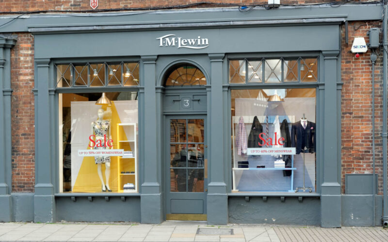 York,,England,-,June,29,,2016:,The,Shop,Front,And