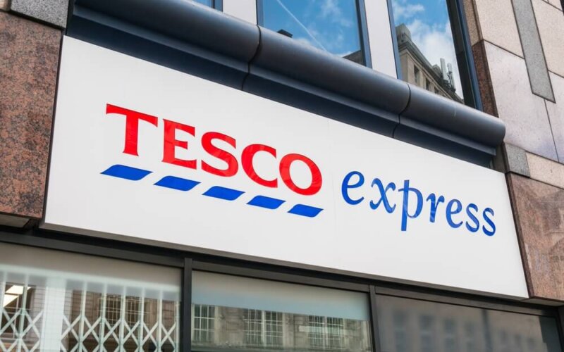London,,Uk,,July,2nd,2023:tesco,Express,Sign,Logo,And,Facade