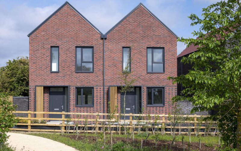 TopHat-485_Rugby Showhome_Park Facade_05[97]-min