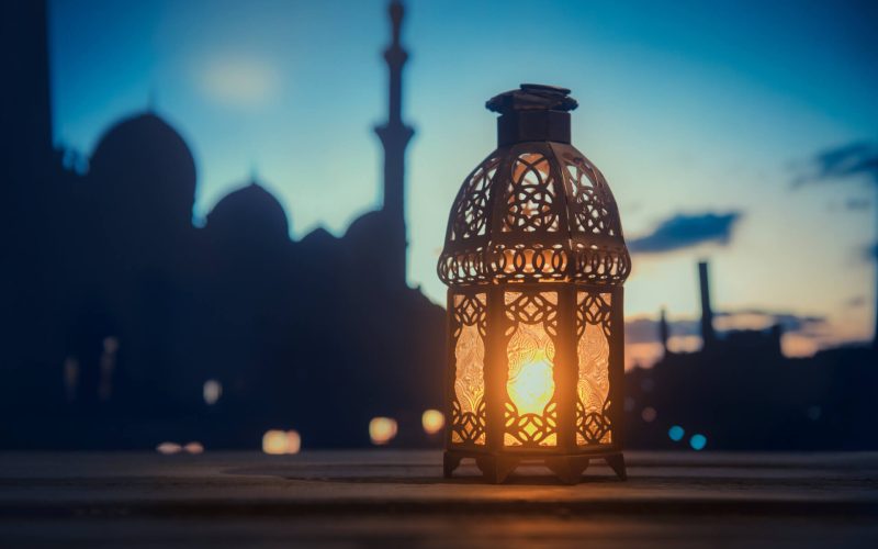 Ramadan,Kareem,Greeting,Photo,With,Serene,Mosque,Background,With,Beautiful