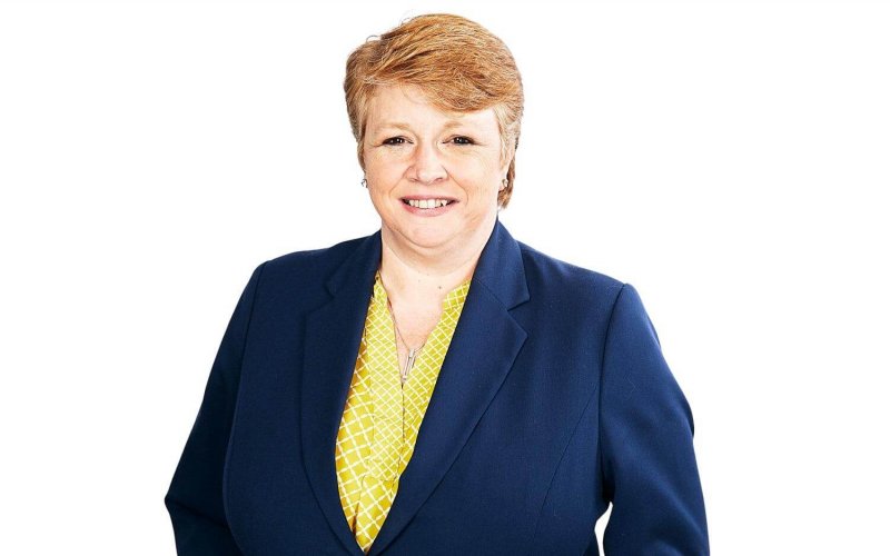 Karen Charles, Boyer