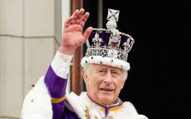 King,Charles,Iii,On,The,Balcony,Of,Buckingham,Palace,Following
