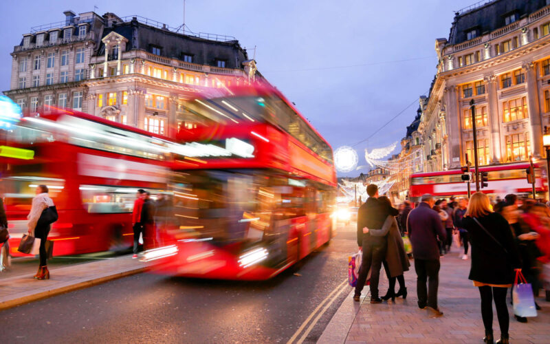 Shopping,At,Oxford,Street,,London,,Christmas,Day