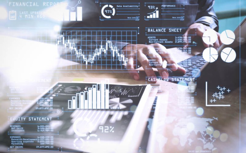 Investor,Analyzing,Stock,Market,Report,And,Financial,Dashboard,With,Business