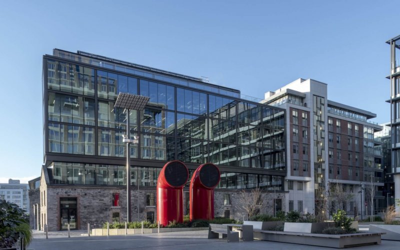 Ten Hanover Quay-min